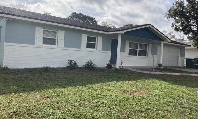 Deltona Lakes Casa | Home w/ golf course access & nature trails!
