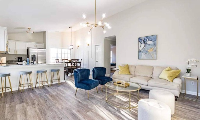 Durham Casa | Home w master suite 15 from RTP & Dtown Durham