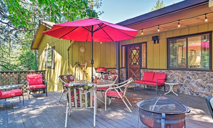 Twain Harte Casa | Home w/ Serene Deck in Twain Harte!