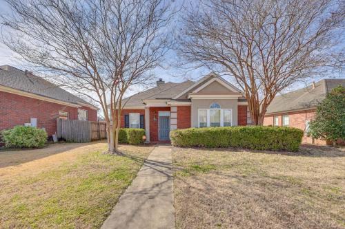 Gunter Afs Casa | Home with Fenced Yard about 12 Mi to Dtwn Montgomery