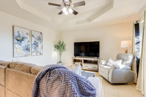 Rogers Casa | Home with Fenced Yard Near Dtwn Rogers!