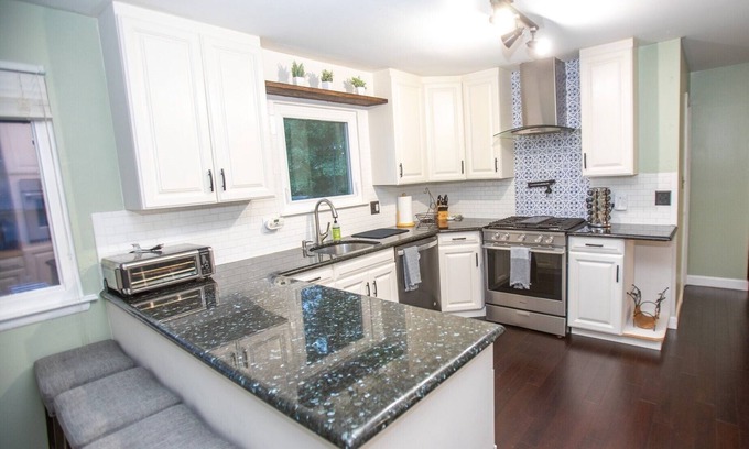 Newark Casa | Home with Free Tesla Charger in Christiana