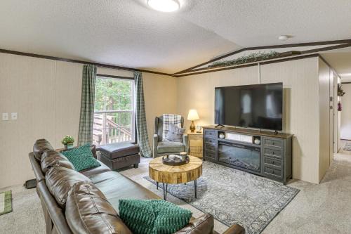Wright City Casa | Home with Trail Access on 19 Acres in Wright City!