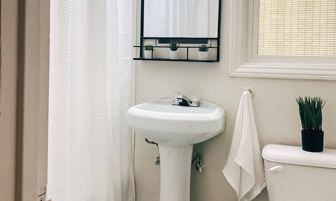 Little Italy Cabaña | Home-y Cottage In The Heart of Little Italy