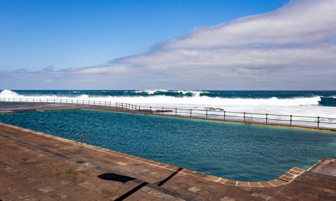 Bajamar Apartamento | Home2Book Design Bajamar Natural Pool & Beach