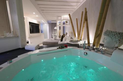 Bisceglie Cama Y Desayuno | HOME3 BED Luxury Suite&Relax
