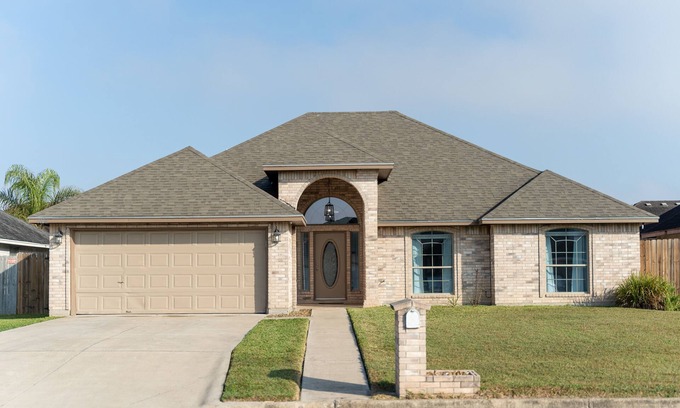 Brownsville Casa | Homeaway from Home!