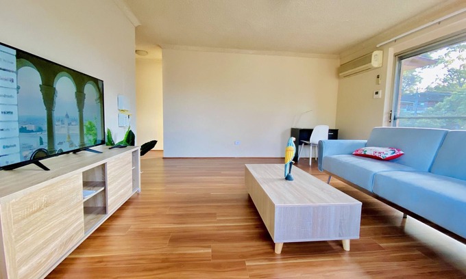 Homebush Apartamento | Homebush West APT Perfect location+Wifi+Parking