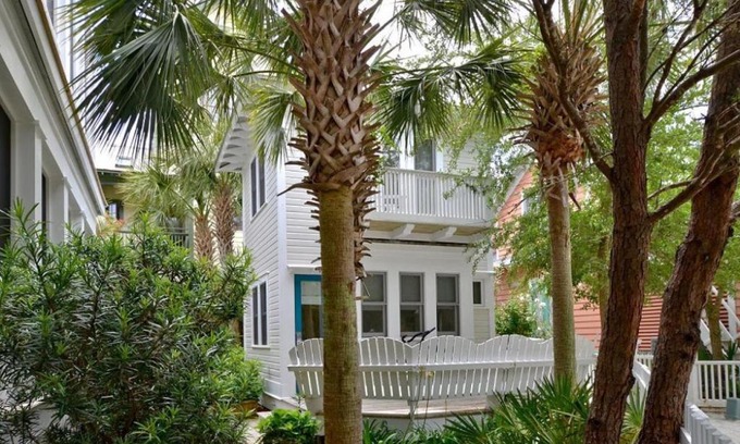Seaside Casa | Homecoming