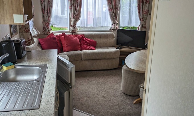Isle of Portland Chalet De Esquí | Homely 2 bed Caravan in Portland Dorset