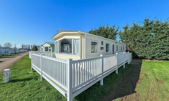 Hunstanton Casa | Homely 8 berth caravan at Manor Park, near Hunstanton Beach ref 23004B