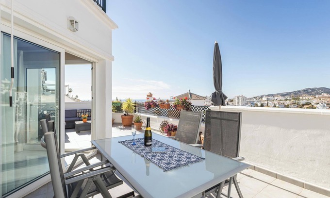 Nerja Apartamento | Apartamento acogedor, 2 grandes terrazas, vistas impresionantes y piscina