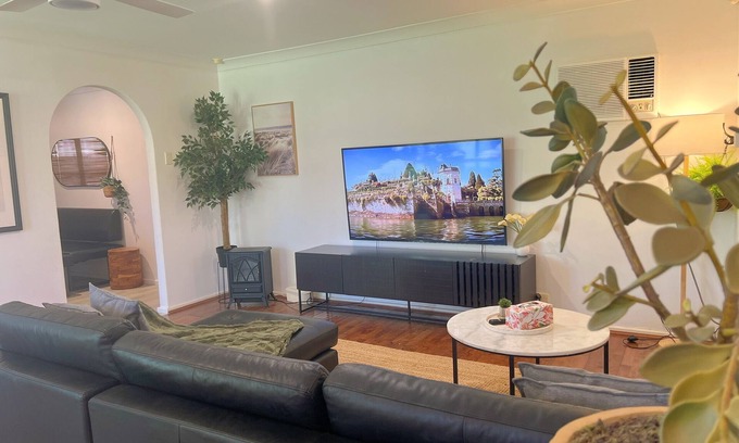 Cooloongup Casa | Homely Cosy Family Getaway, 5 Mins to Beach