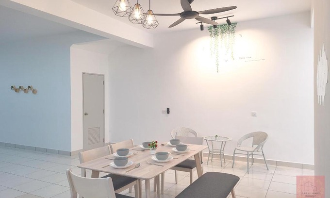 Seremban Casa | Homely, Self Check-In, Wi-Fi, Guarded Community