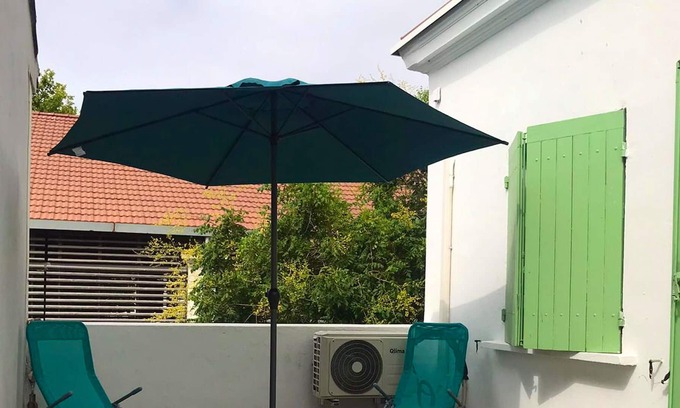 Port-Saint-Louis-du-Rhone Apartamento | Homerez - Nice apartement for 6 ppl. with terrace at Port-Saint-Louis-du-Rhône