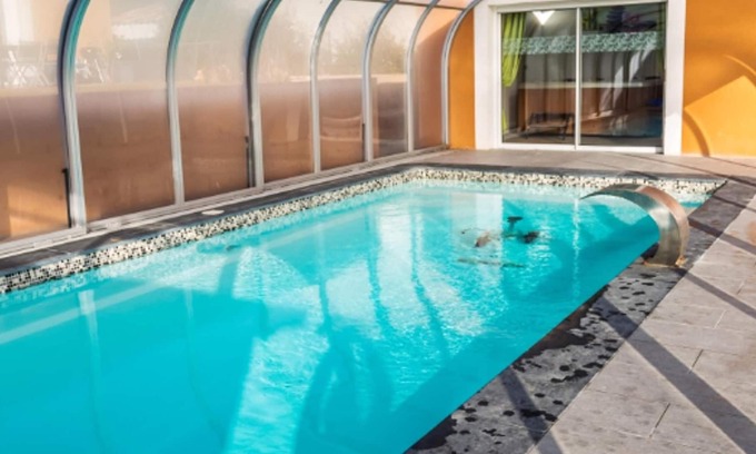 Plan-d'Aups-Sainte-Baume Apartamento | Homerez - Appartement for 2 ppl. with swimming-pool, sauna, jacuzzi and spa
