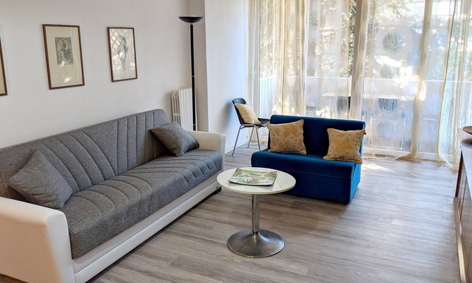 Marano Apartamento | Homerez - ¡A 200 m de la playa! Apartamento para 4 pers. con balcón en Riccione