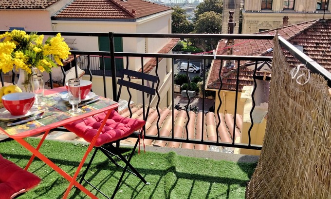 Le Suquet Apartamento | Homerez - ¡A 200 m de la playa! Estudio para 2 pers. con vistas al mar en Cannes