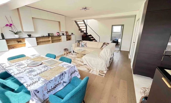 Upper Town Apartamento | Homerez - Apartment Saint-Josse