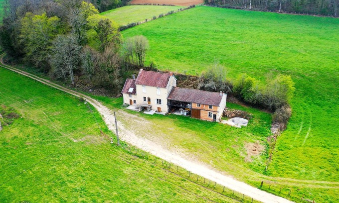 Bremur-et-Vaurois Casa | Homerez - Bonita casa para 7 pers. en Brémur-et-Vaurois