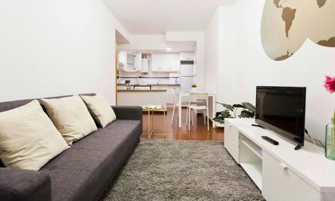 Valencia City Centre Apartamento | Homerez - Bonito apartamento a 6 km de la playa para 4 pers. en Valencia