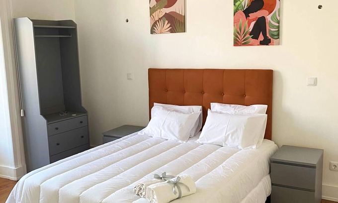Penha de Franca Apartamento | Homerez - Espectacular apartamento para 9 pers. con balcón en Lisboa