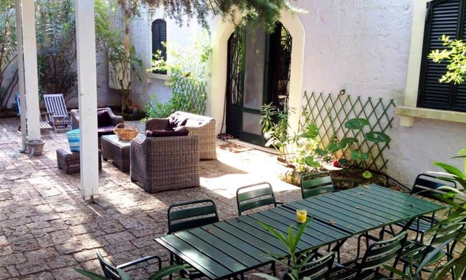 Laureto Apartamento | Homerez - Apartamento a 9 km de la playa para 4 pers. con piscina compartida