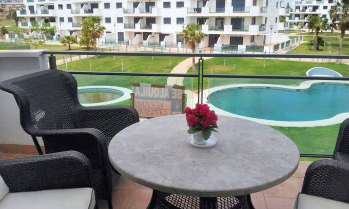 Retamar Apartamento | Homerez - Apartamento en Almería con piscina