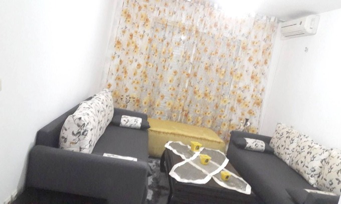 Tetouan Apartamento | Homerez - Apartamento a 1 km de la playa para 7 pers. con jardín en Tetouan