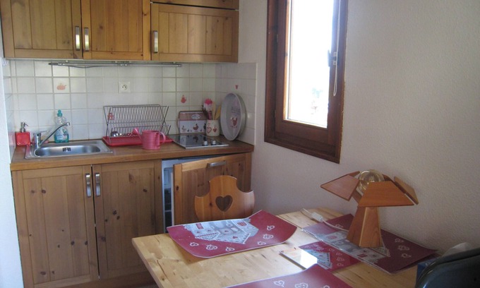 Bernex Apartamento | Homerez - Apto en Bernex, vista a la montaña