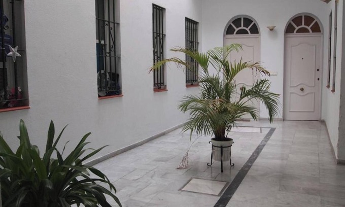 Triana Apartamento | Homerez - Apto. en Sevilla con balcón