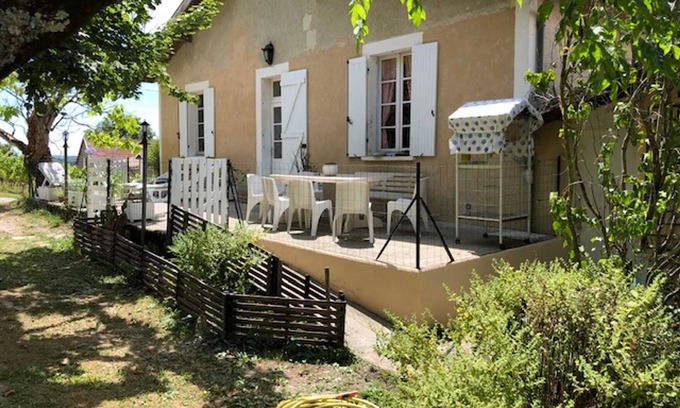 Sainte-Croix-Du-Mont Casa | Homerez - Beautiful house for 4 ppl. with terrace at Sainte-Croix-du-Mont
