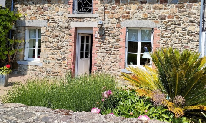 Le Vivier-sur-Mer Casa | Homerez - Bonita casa para 4 pers. con terraza en Le Vivier-sur-Mer