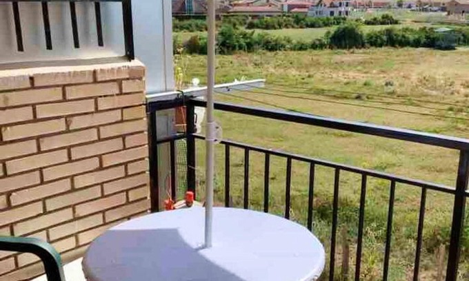 Villarcayo Apartamento | Homerez - Beautiful apartement for 8 ppl. at Villarcayo