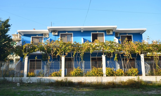 Velipoje Apartamento | Homerez - Bonito apartamento para 5 pers. con balcón en Velipojë