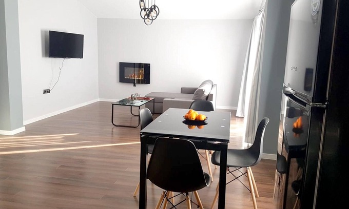 Karlovo Apartamento | Homerez - Bonito apartamento para 4 pers. con terraza en Karlovo