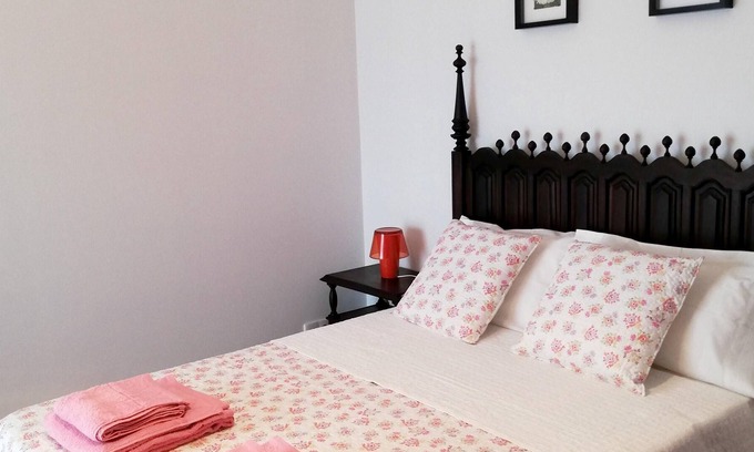 Baiao Apartamento | Homerez - Bonito apartamento para 4 pers. con terraza y balcón en Eiriz