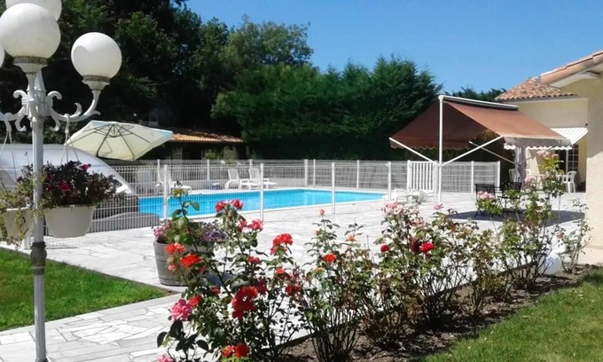 Begadan Casa | Homerez - Bonita casa para 8 pers. con piscina compartida y terraza en Bégadan