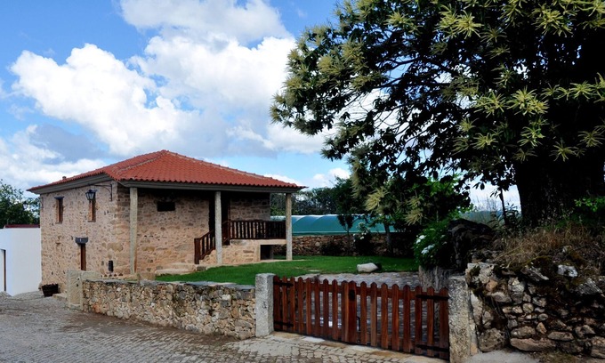 Salsas Casa | Homerez - Beautiful house for 4 ppl. with garden, terrace and balcony at Parada