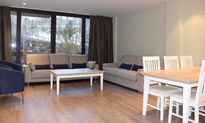 Incles Apartamento | Homerez - Gran apartamento para 10 pers. en El Tarter