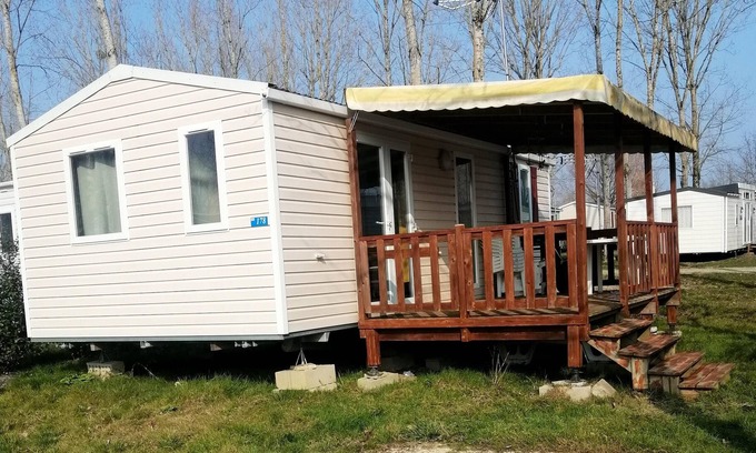 Onzain Casa | Homerez - Bungalow for 4 ppl. with shared pool and terrace at Veuzain-sur-Loire