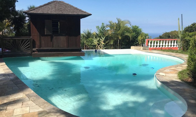 La Riviere Saint-Louis Casa | Homerez - Bungalow en Ruisseau