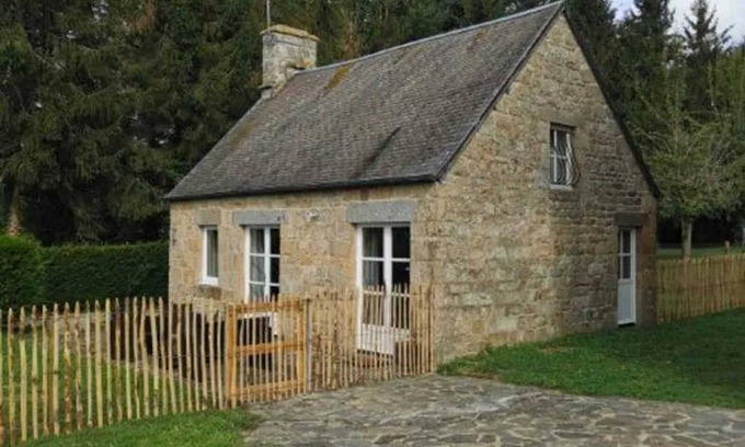 Perriers-en-Beauficel Chalet De Esquí | Homerez - Chalet en Perriers-en-Beauficel