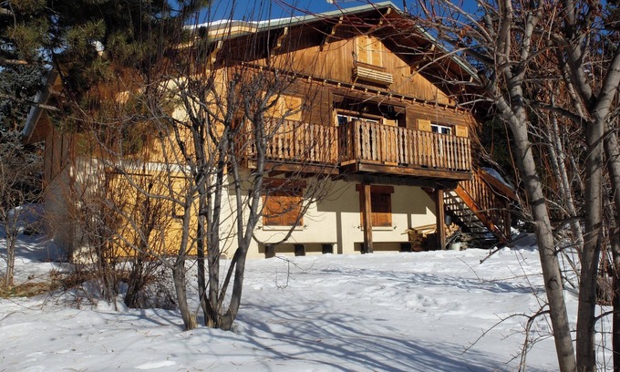 Saint-Chaffrey Chalet De Esquí | Homerez - Chalet en Saint-Chaffrey, vista montaña