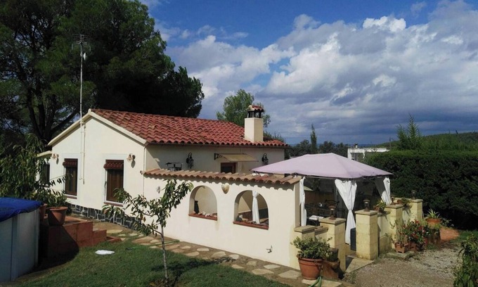 Avinyonet del Penedes Chalet De Esquí | Homerez - Chalet en L'Arboçar, piscina privada