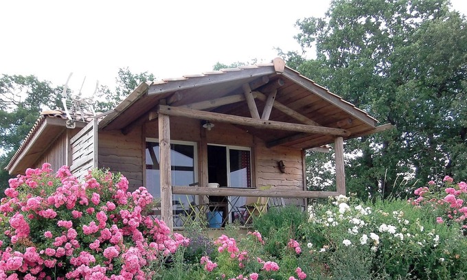 Pauilhac Chalet De Esquí | Homerez - Chalet en Pauilhac con piscina