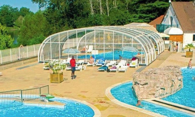 Trogues Casa | Homerez - Bungalow encantador en Trogues con piscina compartida