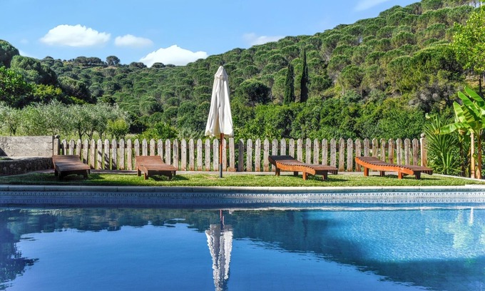 Sao Joao Batista Casa | Homerez - Casa encantadora en Porto de Mós con piscina compartida