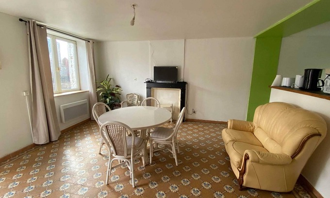 Audignies Casa | Homerez - Casa acogedora en Audignies con estacionamiento privado