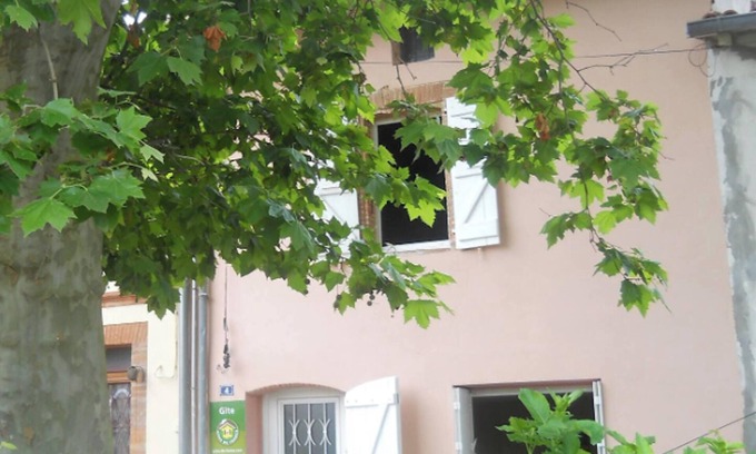 Aignes Casa | Homerez - Casa encantadora en Aignes con jardín y barbacoa
